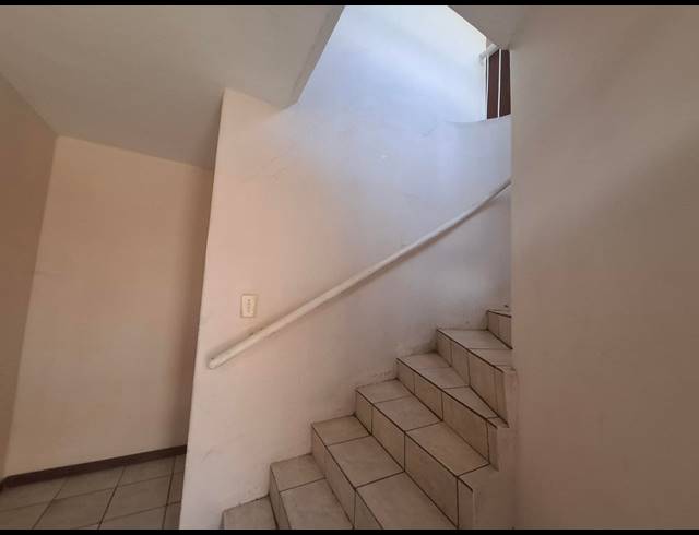 3 BEDROOM APARTMENT FOR SALE IN SUNNYSIDE
